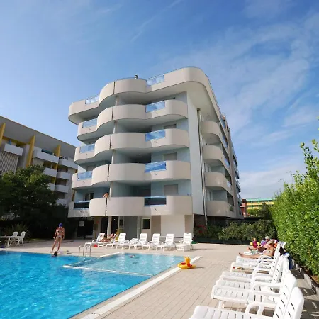 Apartment In Bibione Spiaggia Near The Beach Exterior photo